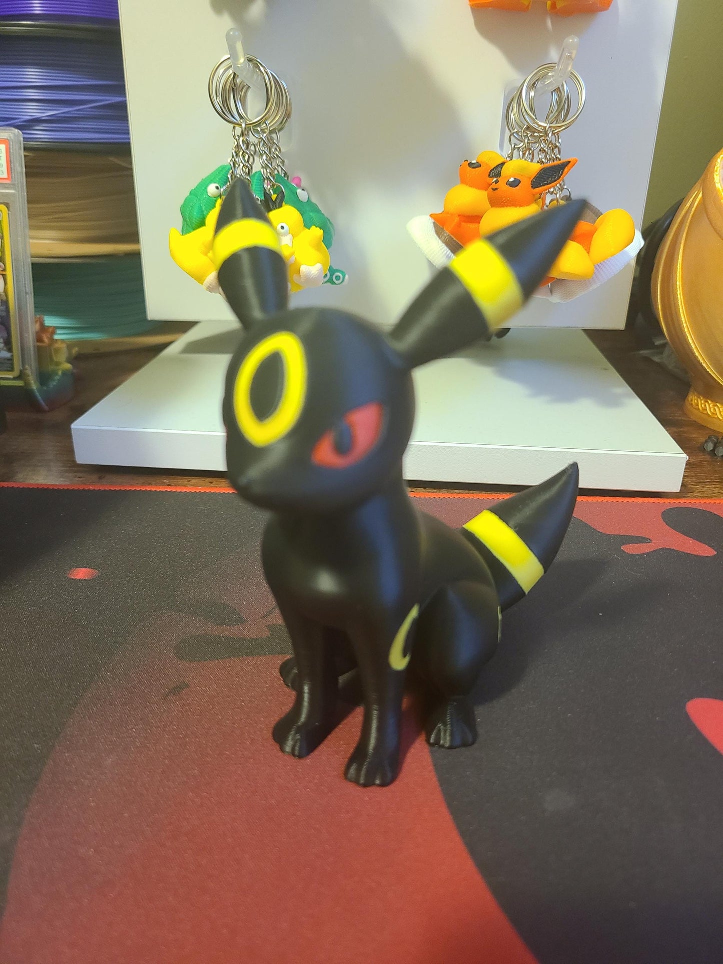 Umbreon Figure Pokemon 5 inches tall retro Nintendo Pikachu
