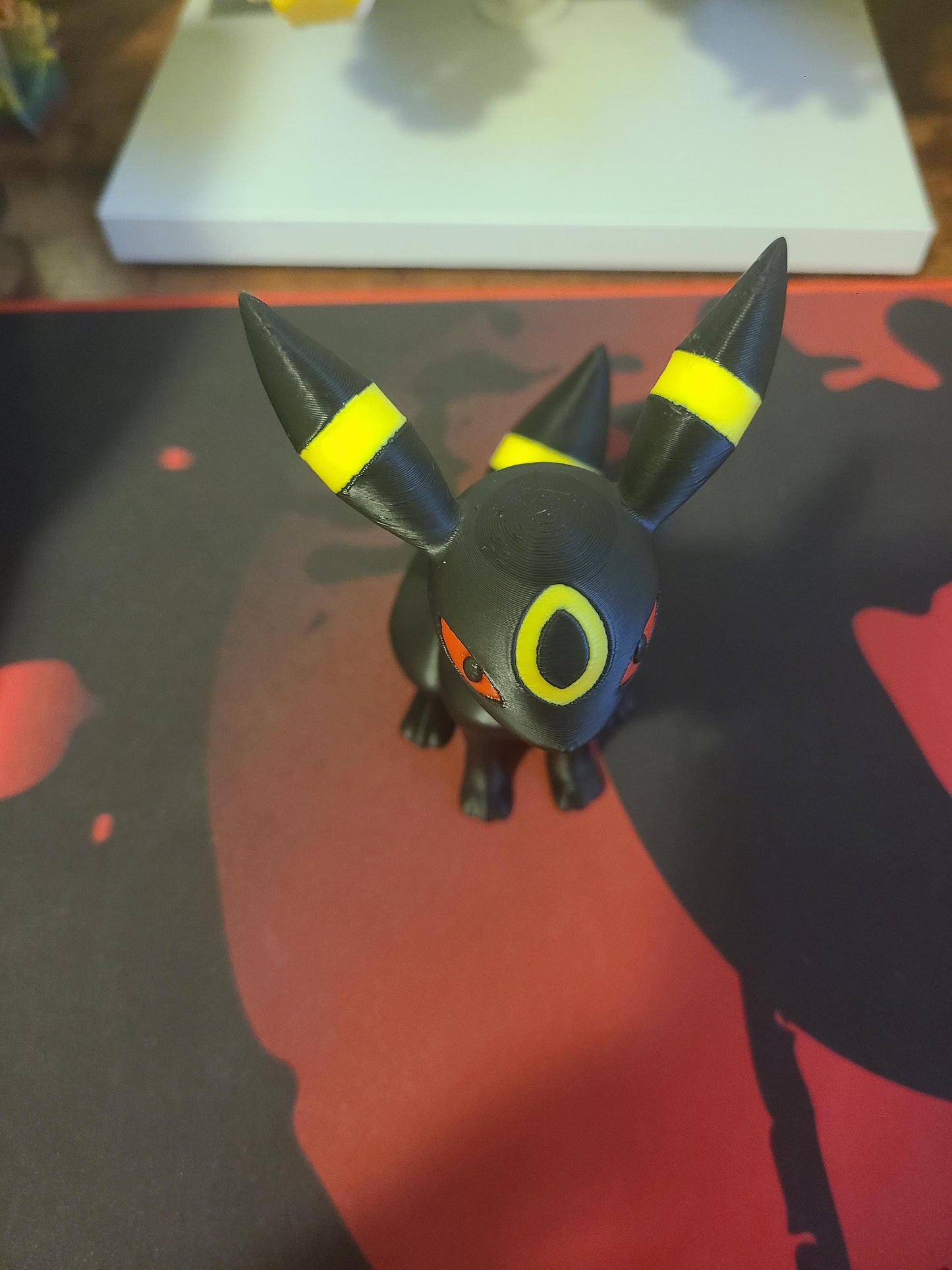 Umbreon Figure Pokemon 5 inches tall retro Nintendo Pikachu
